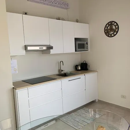 Apartment Garda Girasole Trilocale A Due Passi Dal Con Posto Auto Privato Desenzano del Garda