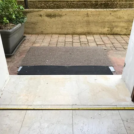 Apartment Garda Girasole Trilocale A Due Passi Dal Con Posto Auto Privato *