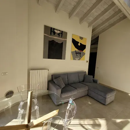 Apartment Garda Girasole Trilocale A Due Passi Dal Con Posto Auto Privato Desenzano del Garda