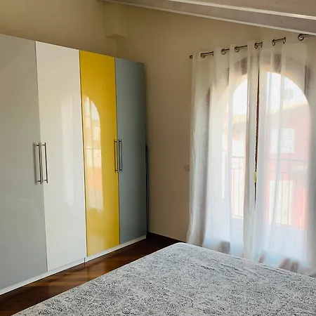 Apartment Garda Girasole Trilocale A Due Passi Dal Con Posto Auto Privato Desenzano del Garda