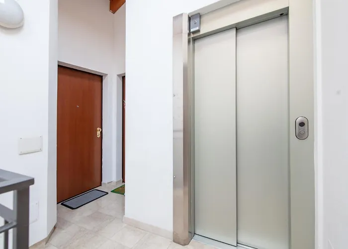 Garda Girasole Trilocale A Due Passi Dal Con Posto Auto Privato *