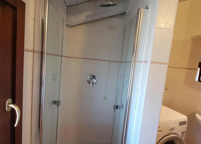 Garda Girasole Trilocale A Due Passi Dal Con Posto Auto Privato * 代森扎诺-德尔加达