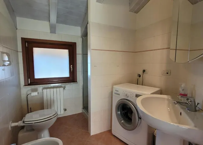 Garda Girasole Trilocale A Due Passi Dal Con Posto Auto Privato * 代森扎诺-德尔加达